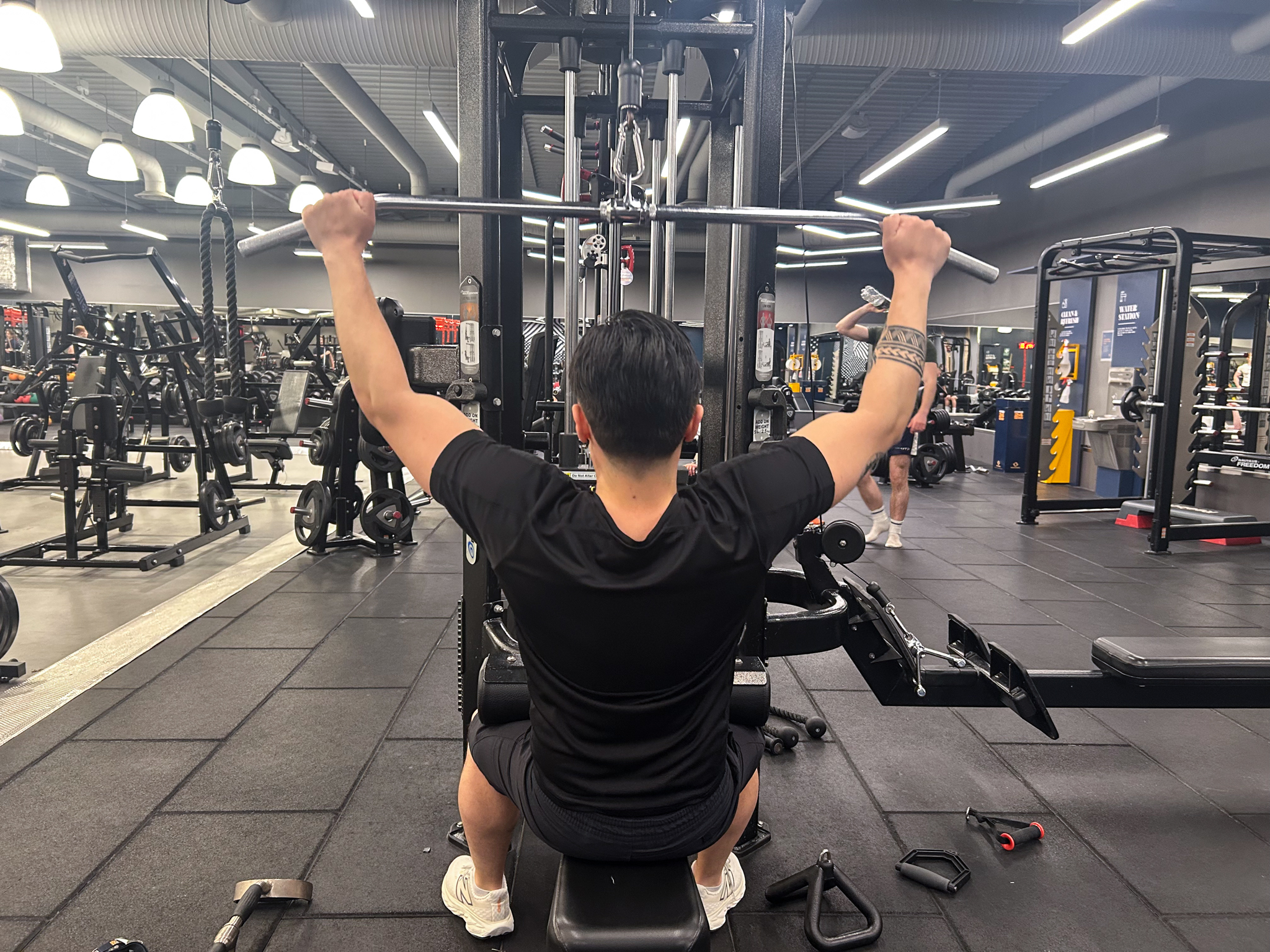 lat pulldown