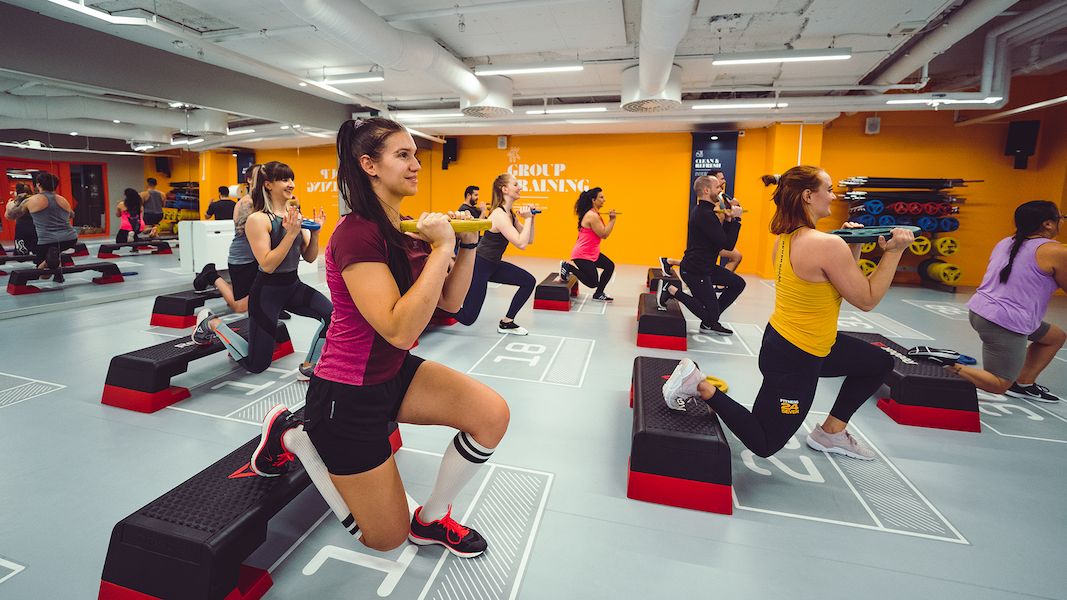 Intense Booty Gruppträning Fitness24Seven